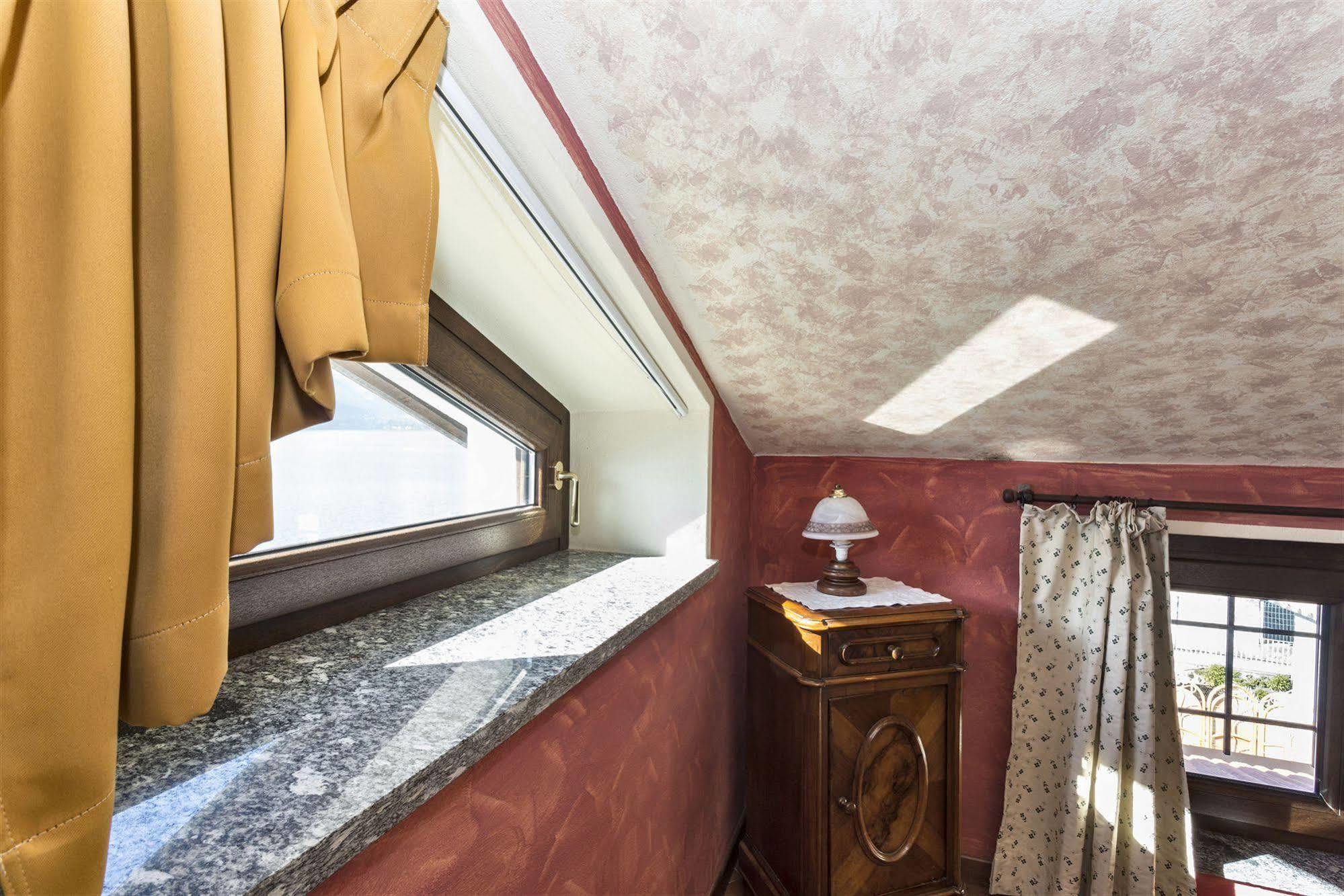B&B - Foresteria - Frontelago Lake Como 曼代洛-德尔拉里奥 外观 照片