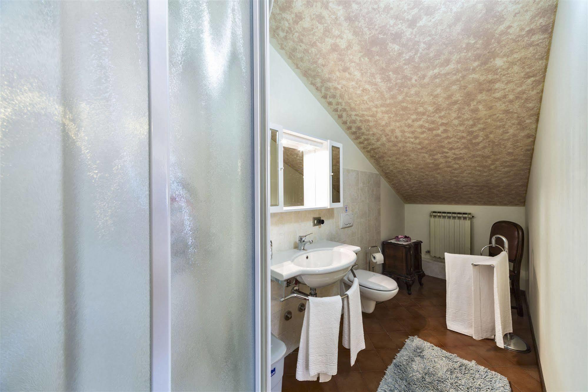 B&B - Foresteria - Frontelago Lake Como 曼代洛-德尔拉里奥 外观 照片